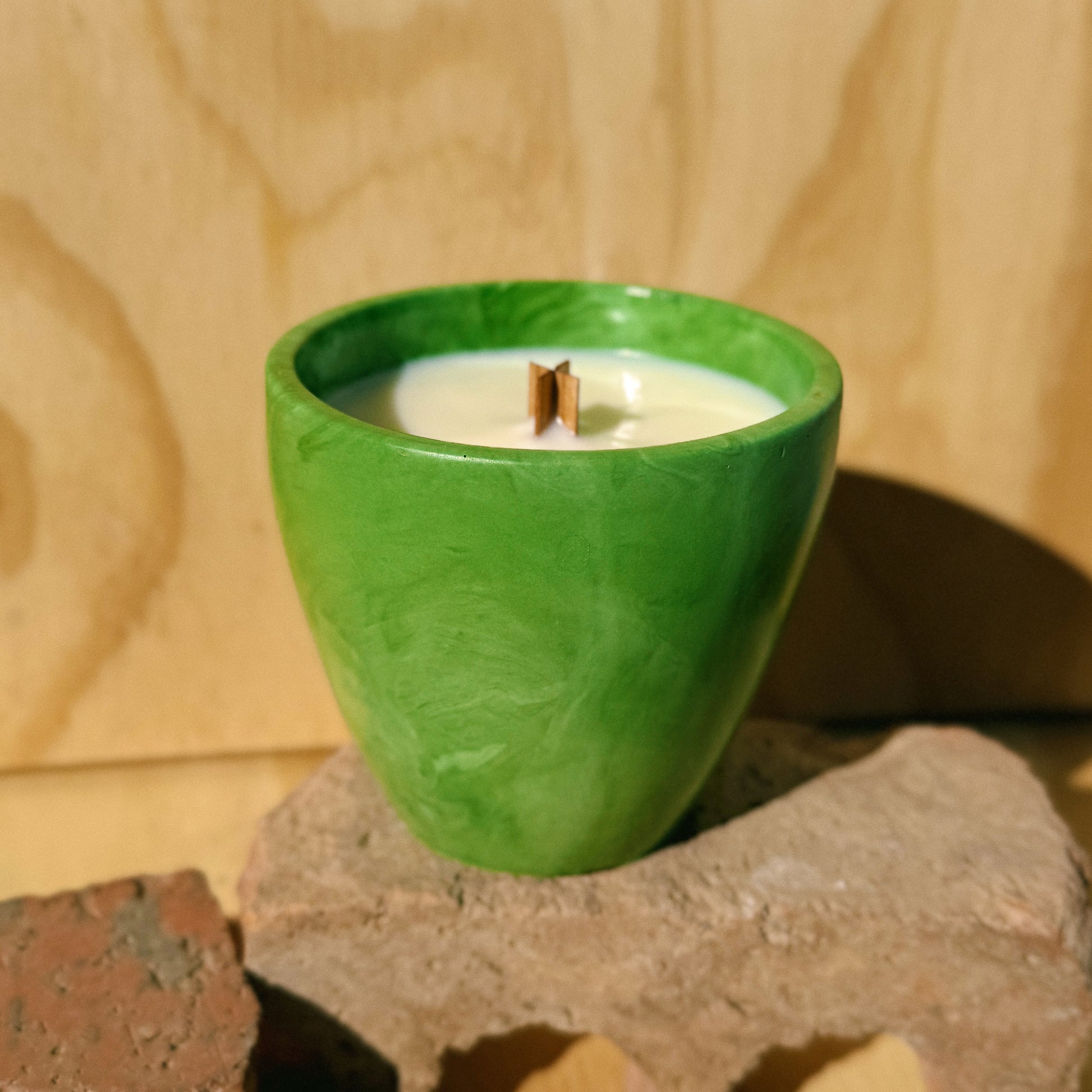 TOMATO LEAF CANDLE